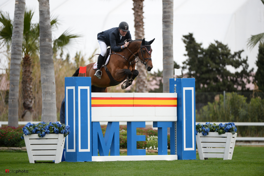 El holandés Robert Vos triunfa en el MET