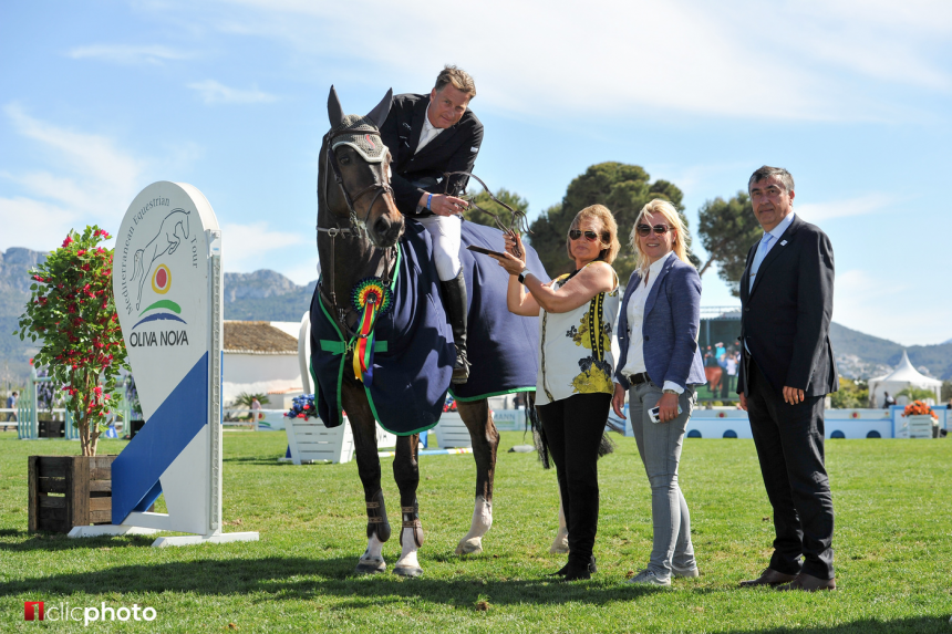 Marc Houtzager consigue la victoria en el Gran Premio Oliva Nova